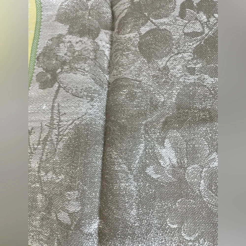 New Williams Sonoma Jacquard Bunny Napkins set of two blue Yellow